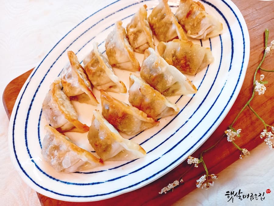 فطائر دمبلينغ مقلية