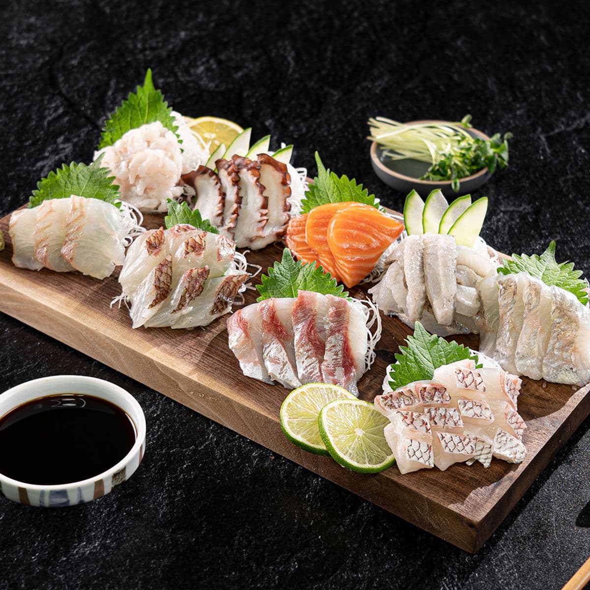 ساشيمي السمك النيء