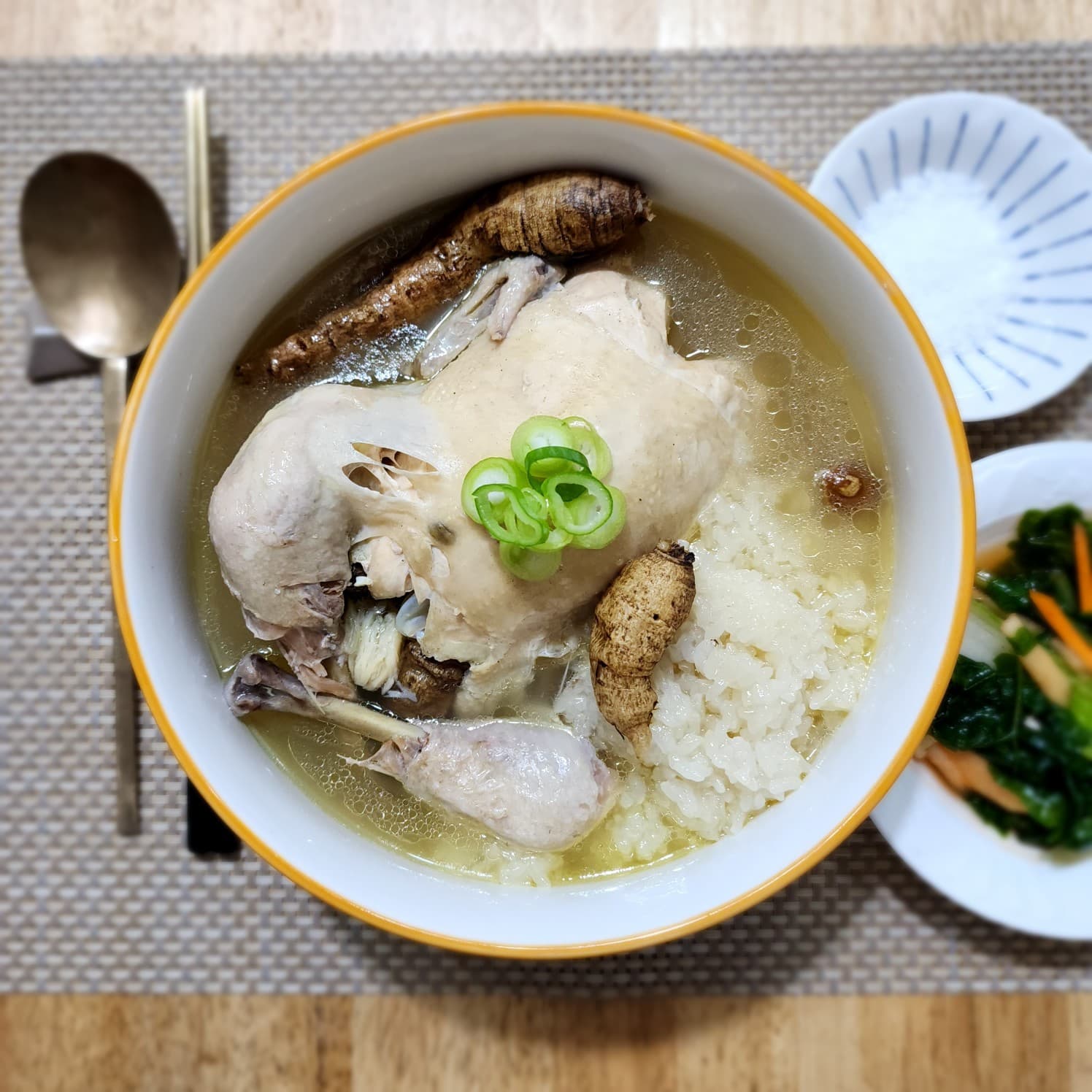 حساء دجاج الجينسنغ