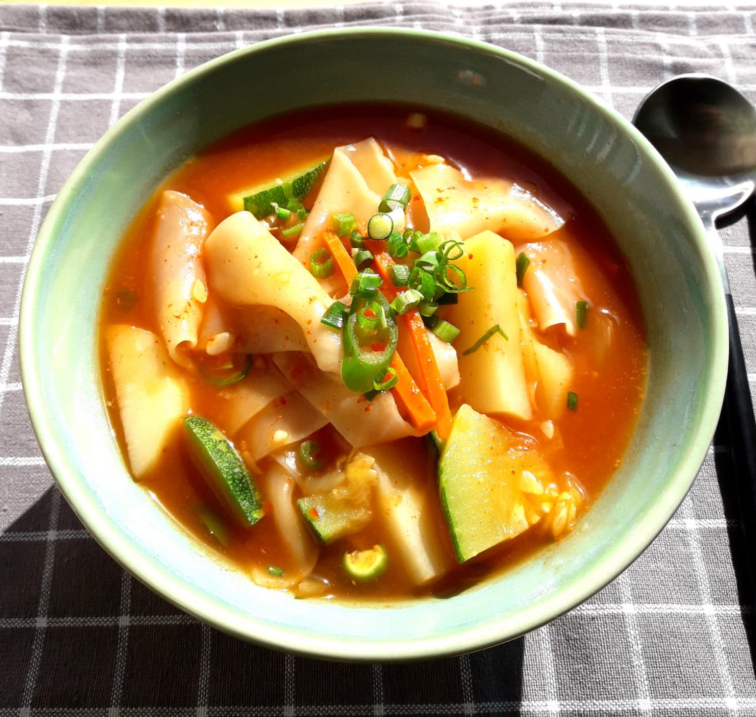 حساء العجين اليدوي