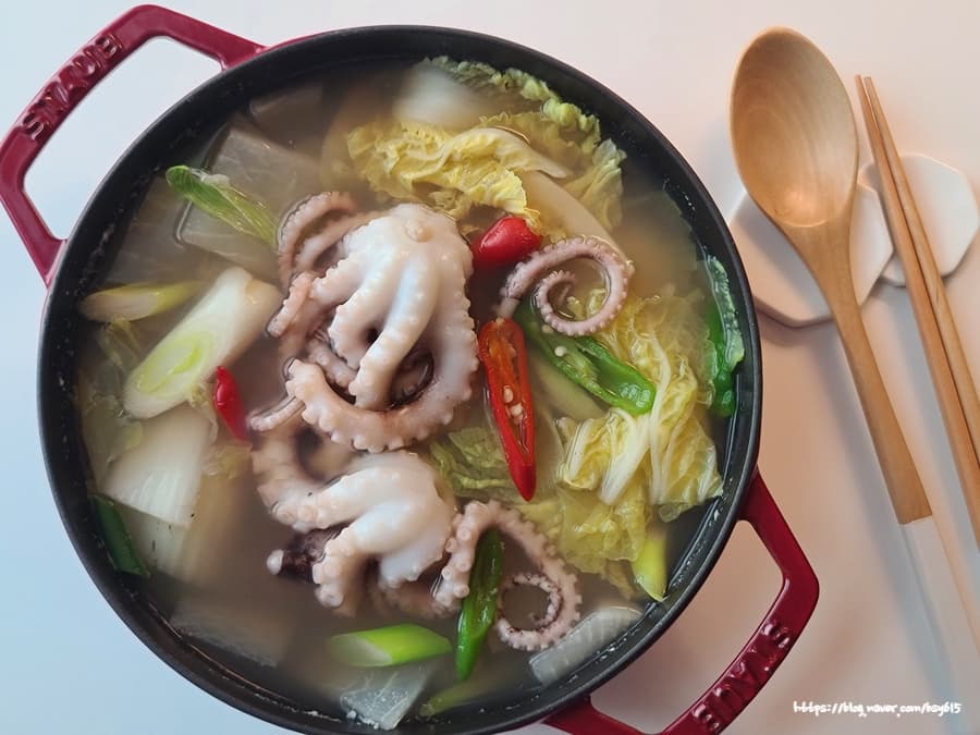 حساء الأخطبوط الصافي